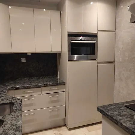 Premium U Swietego Mikolaja 2 *